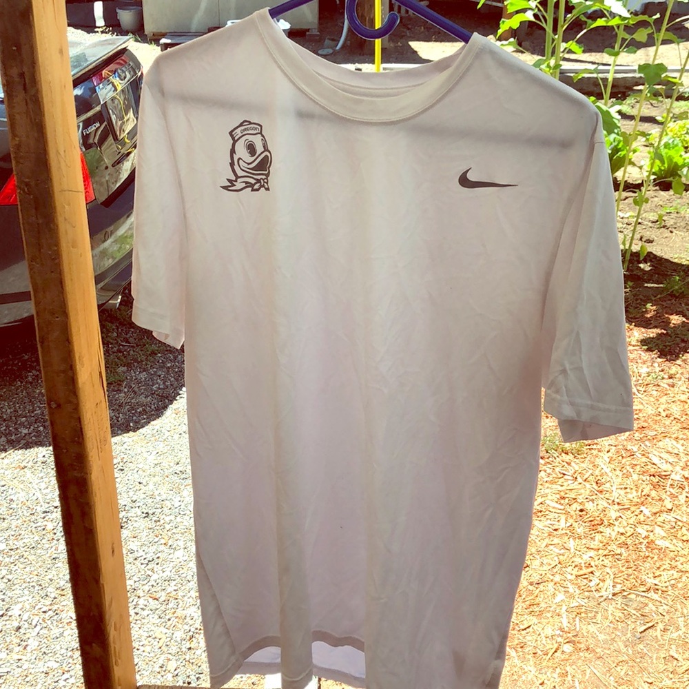 Oregon ducks Dri-Fit Nikey shirt